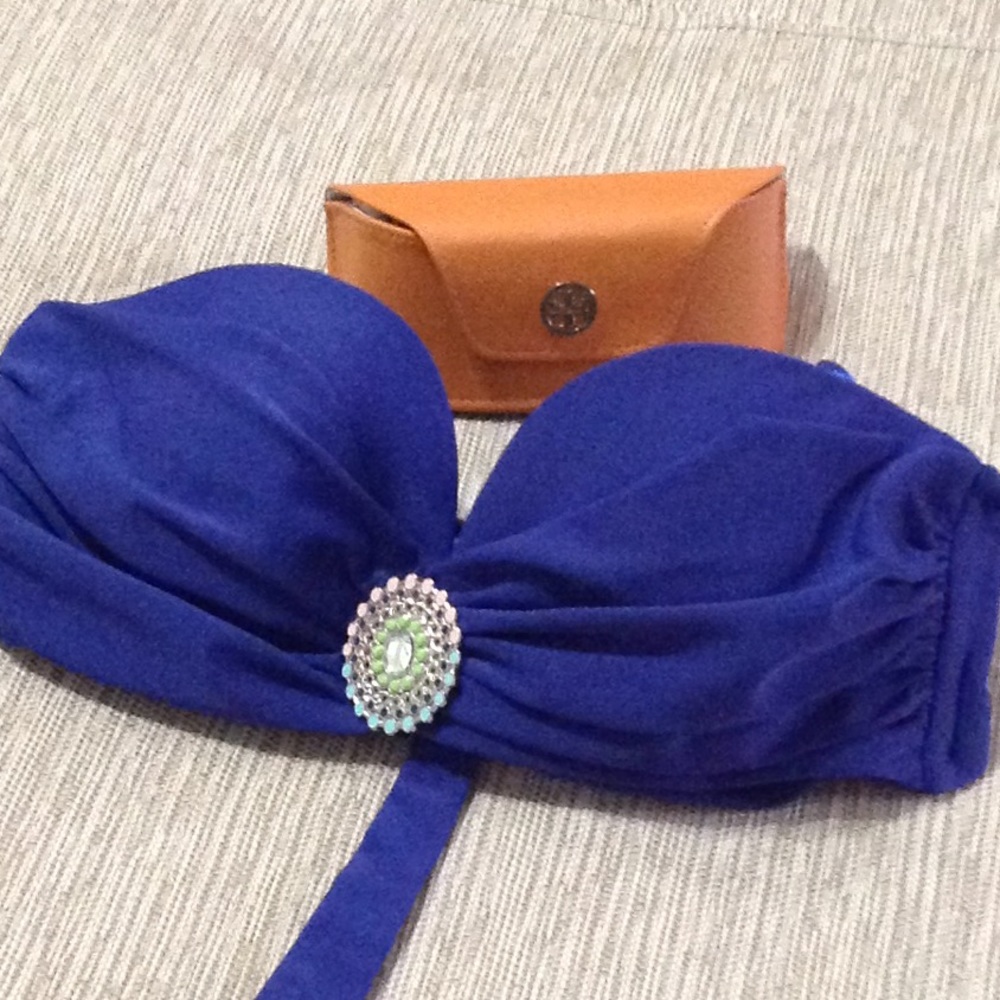 Xhilaration Swim Top!!